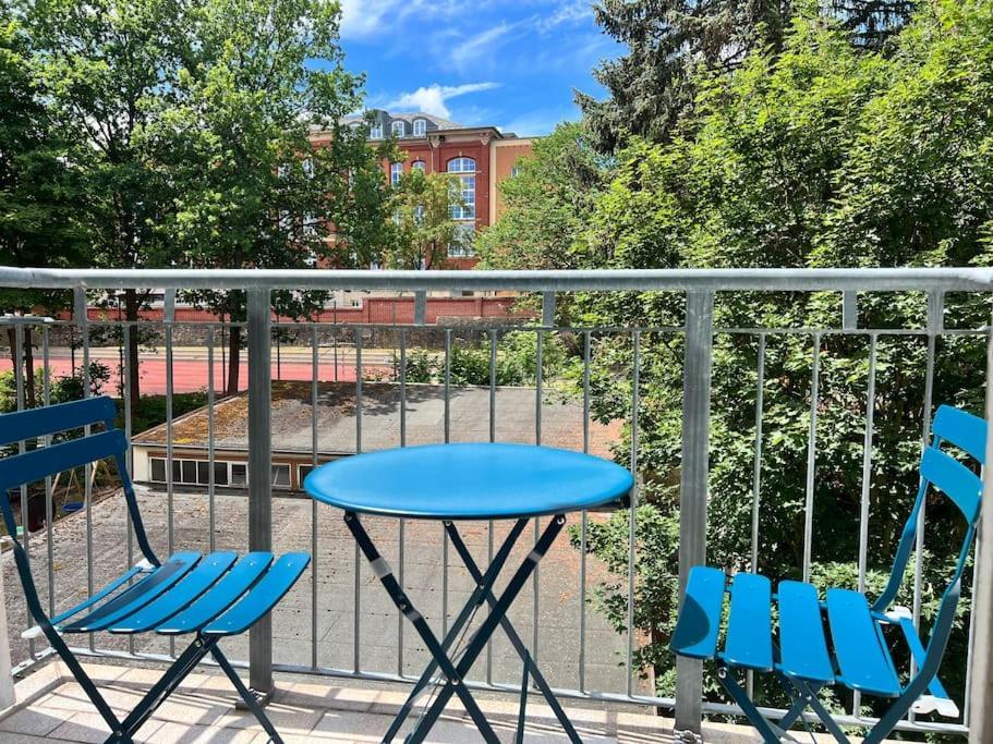 Schoenes City-Apartment Im Zentrum Mit Balkon Hof  Exterior foto
